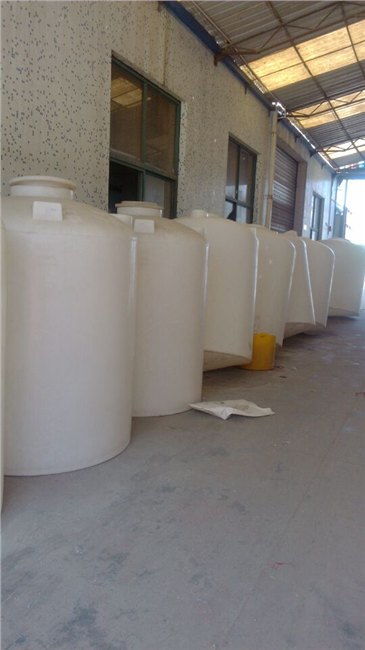 高效減水劑儲罐價格 聚羧酸減水劑貯罐廠家 余姚市城區(qū)科旋滾塑容器廠 滾塑水馬,外加劑攪拌儲